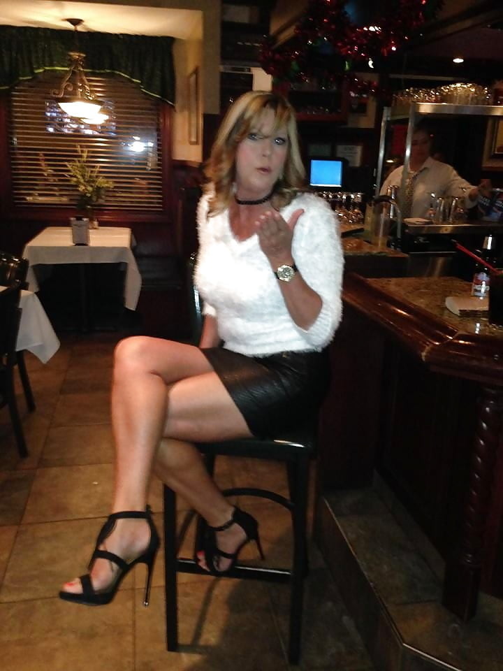 Sexy Milf
 #105484027