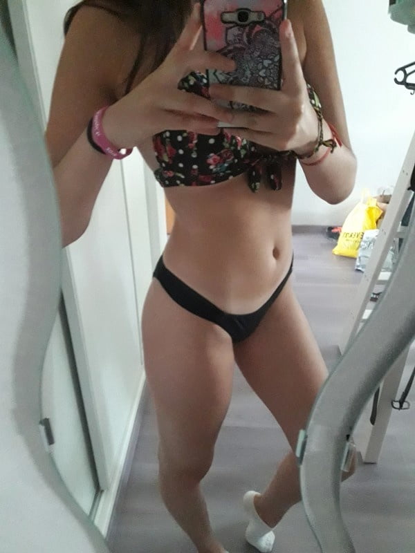 Des coquines de vinted en maillot, soutif et string #94344119