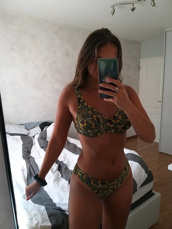 Des coquines de vinted en maillot, soutif et string #94344152