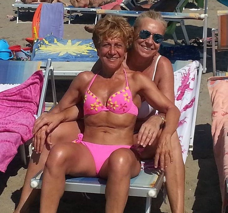 Muttis im Strandoutfit #92529659