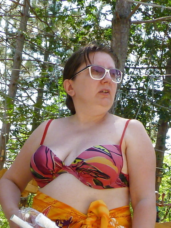 Muttis im Strandoutfit #92529754