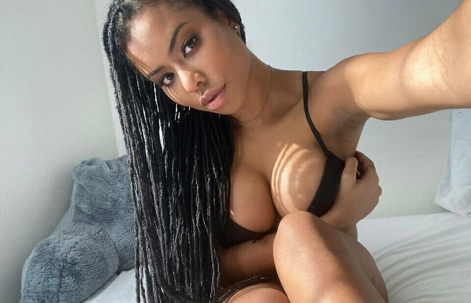 Kira Noir desnuda #109710434