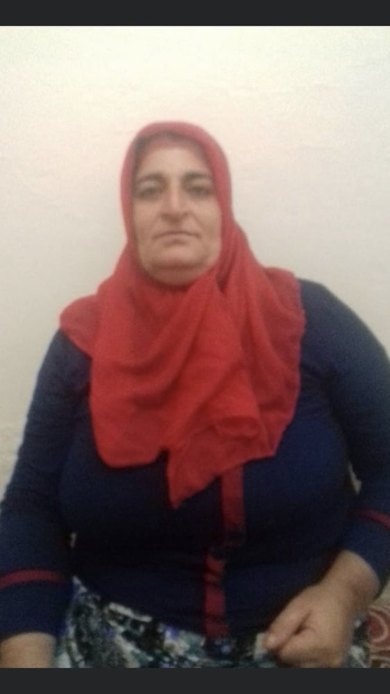 Turco musulmano hijab maturo - granny grandi tette (non-porno)
 #81859282