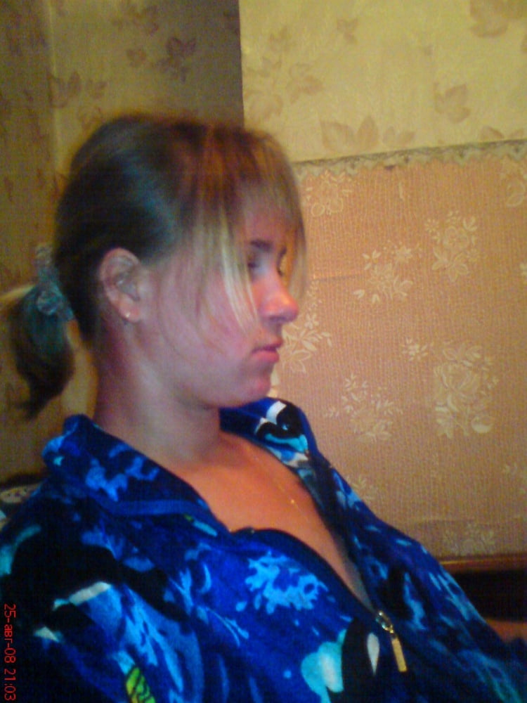 Blondine
 #103581875