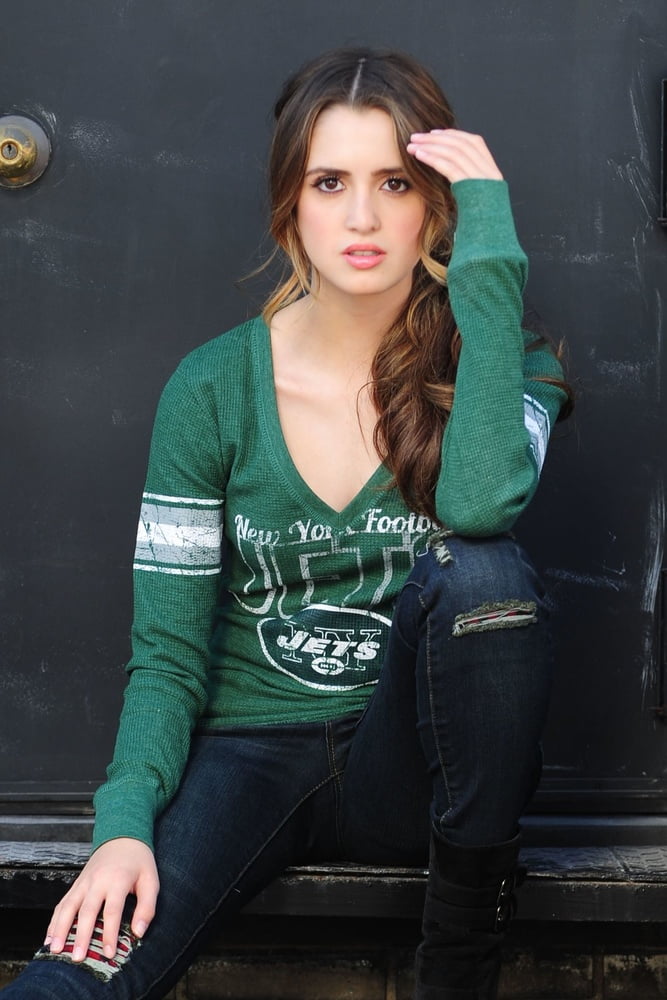 Laura marano bella ragazza
 #103559462