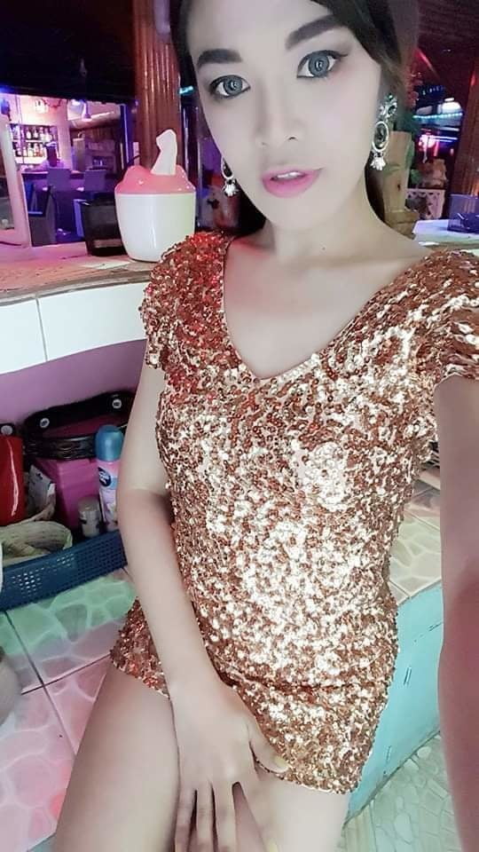 Gadis cantik di rumah #93954154