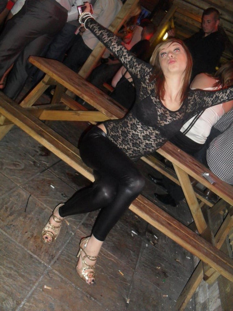 Schoene Frauen und suesse Fuesse #93911674