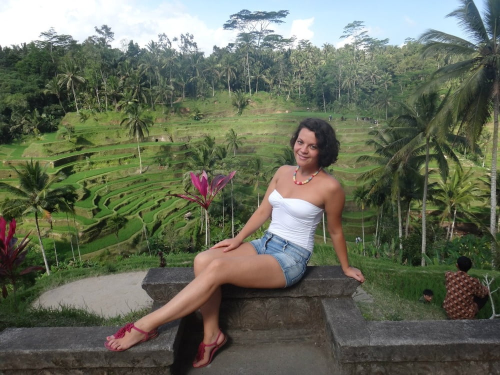 Schoene Frauen und suesse Fuesse #93911680