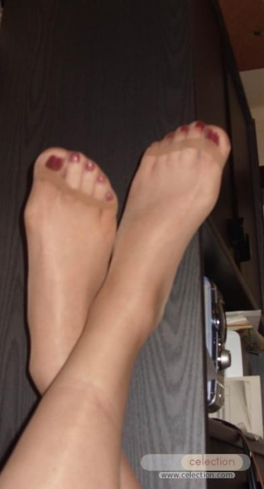 Stockings and feet #80060976