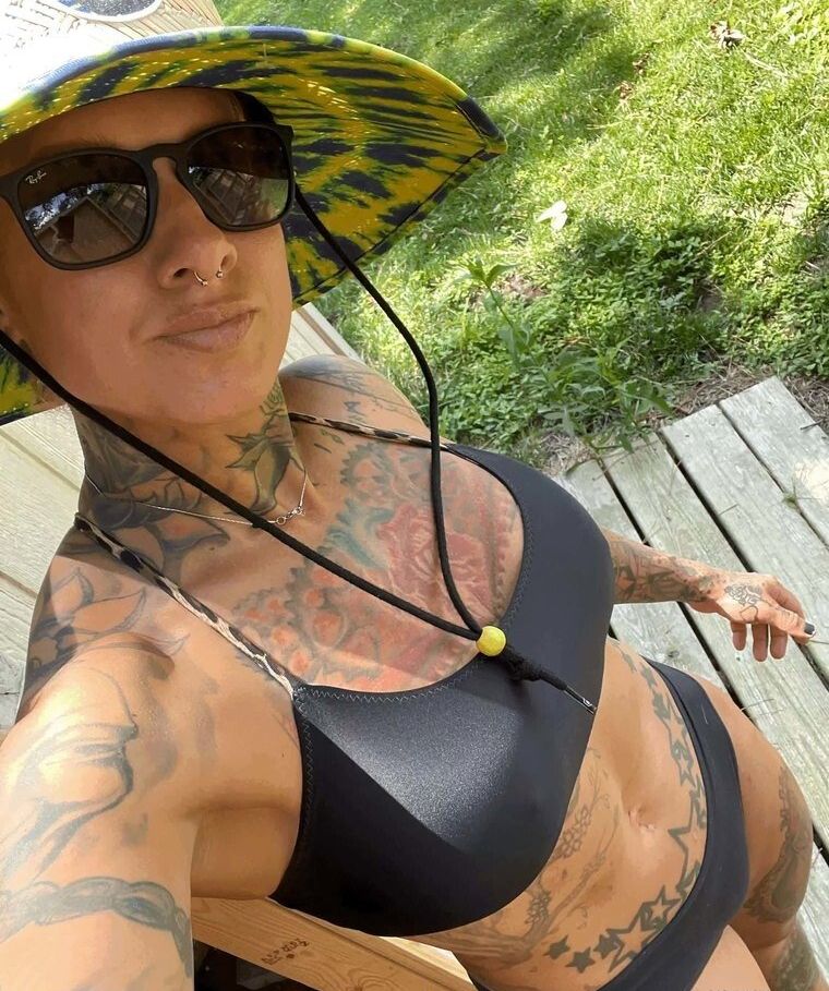 Kinessa Johnson desnuda #108363973