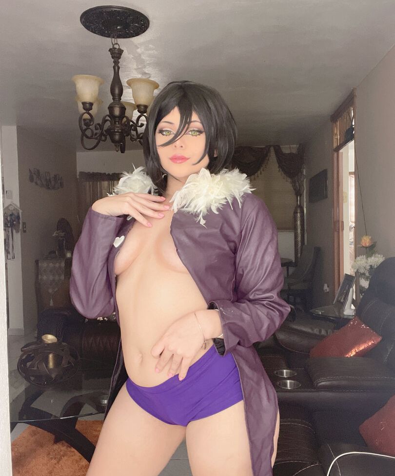 Natylikespizza desnuda #108473083