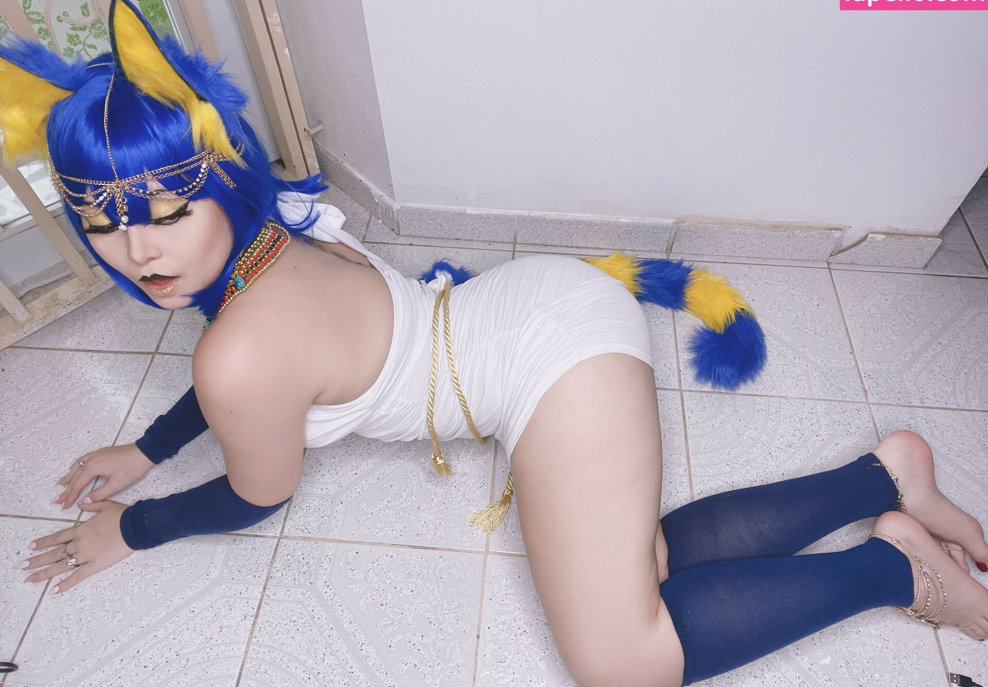 Natylikespizza desnuda #108473148