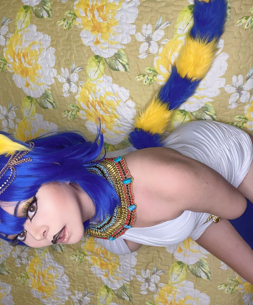 Natylikespizza desnuda #108473164