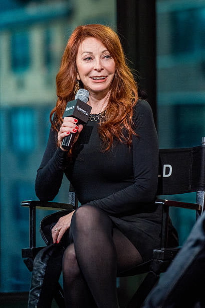 Cassandra Peterson alias Elvira
 #88265910