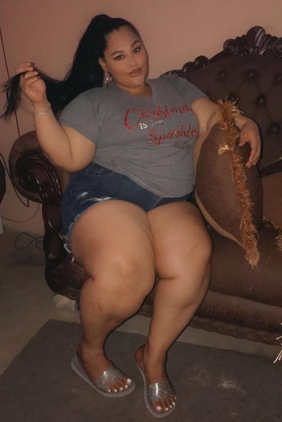 Full thighs in the mini 1494 #93518370