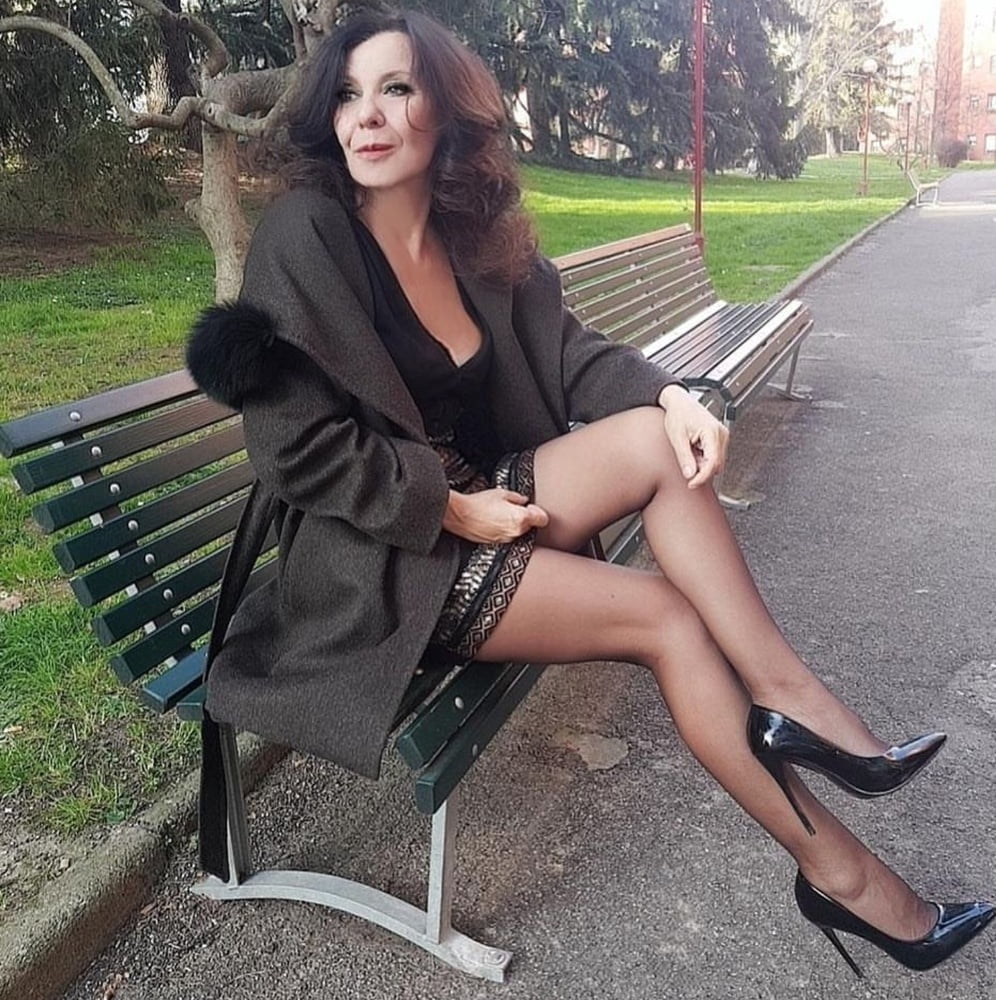 Edelstute
 #87589345