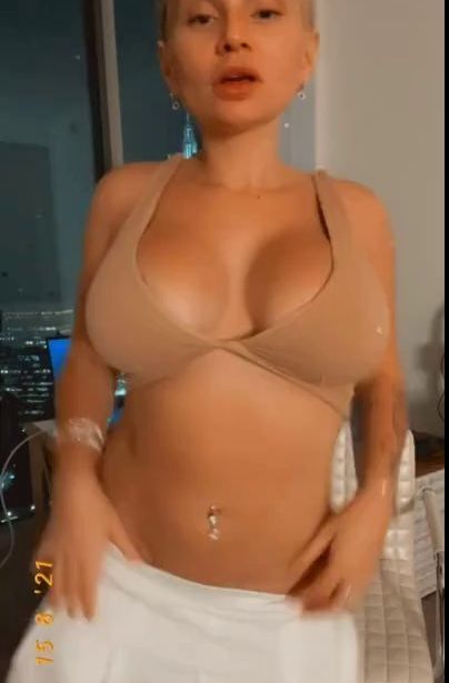 Realzoieburgher - nude #109572098