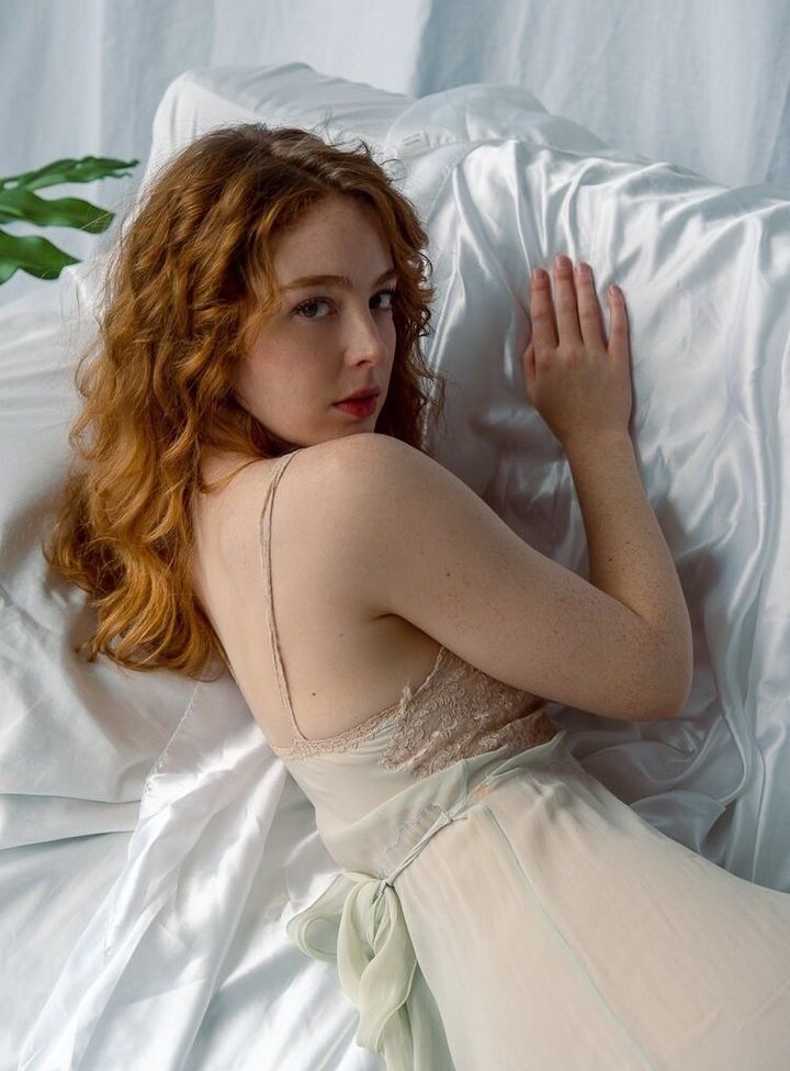 Erna Burn nackt #108447251