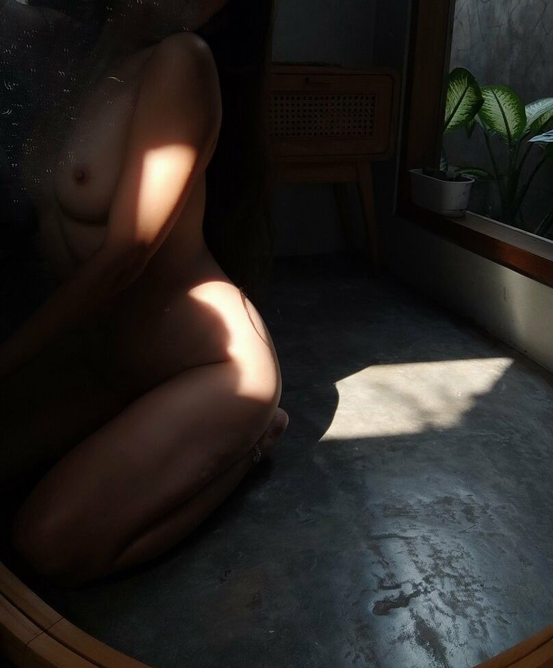 Aya Kensington desnuda #108666892