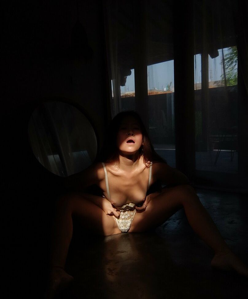 Aya Kensington desnuda #108666904