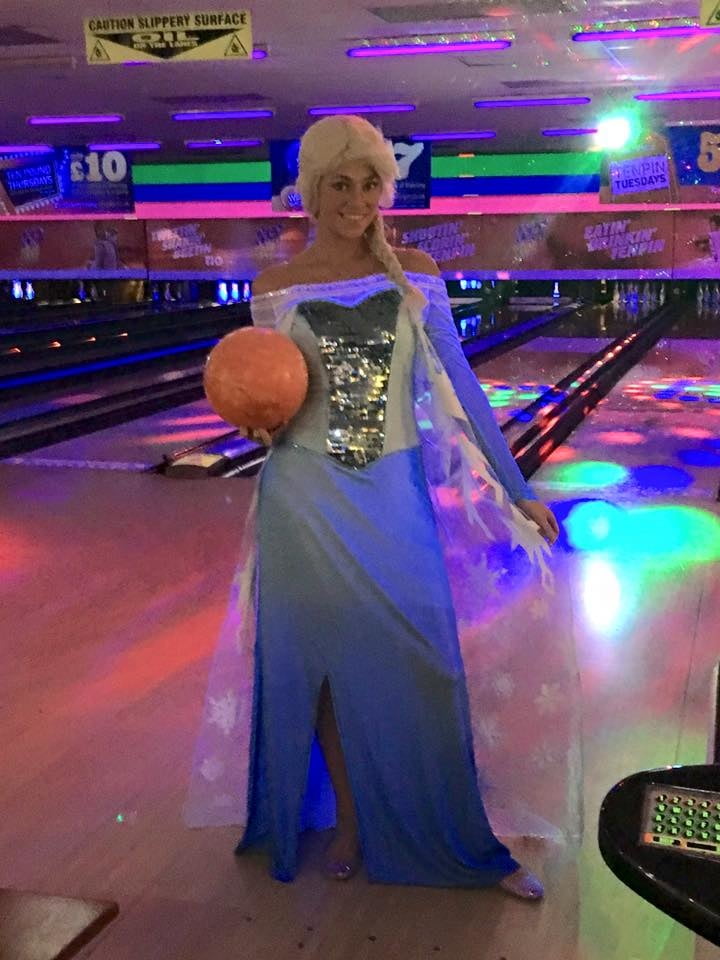 Putas en traje de fantasía 298
 #105138514