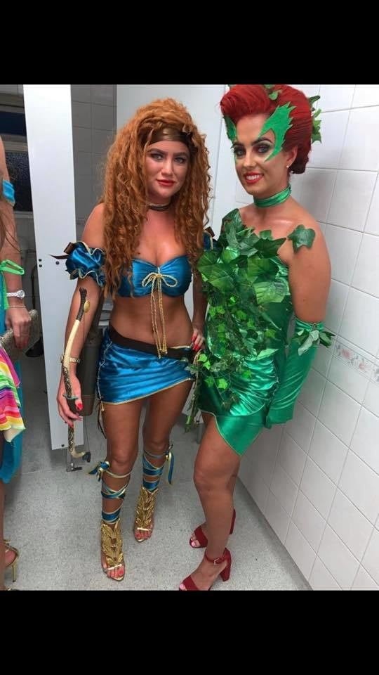 Putas en traje de fantasía 298
 #105138516