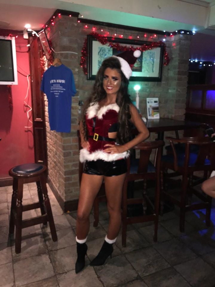 Putas en traje de fantasía 298
 #105138530