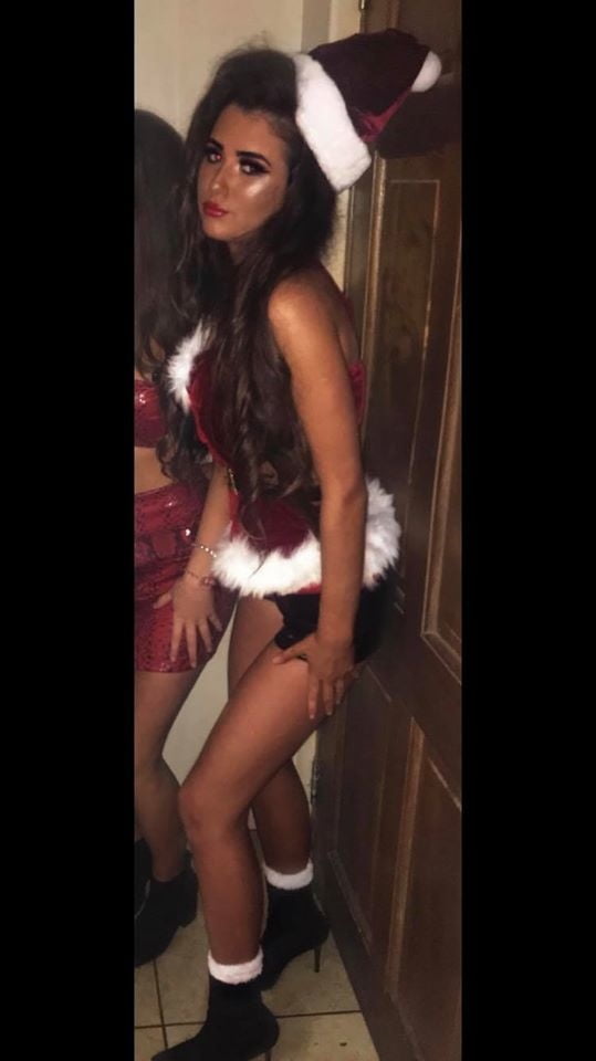 Putas en traje de fantasía 298
 #105138540