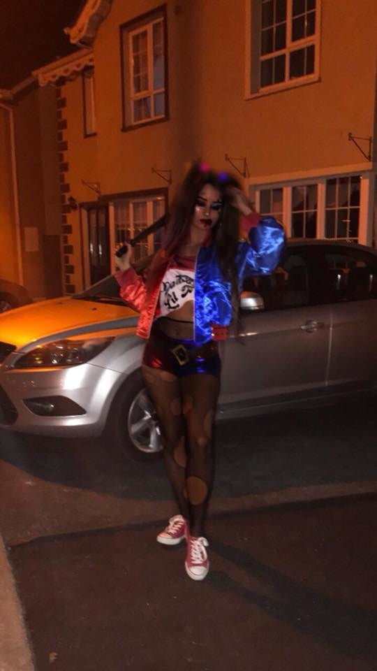 Putas en traje de fantasía 298
 #105138549