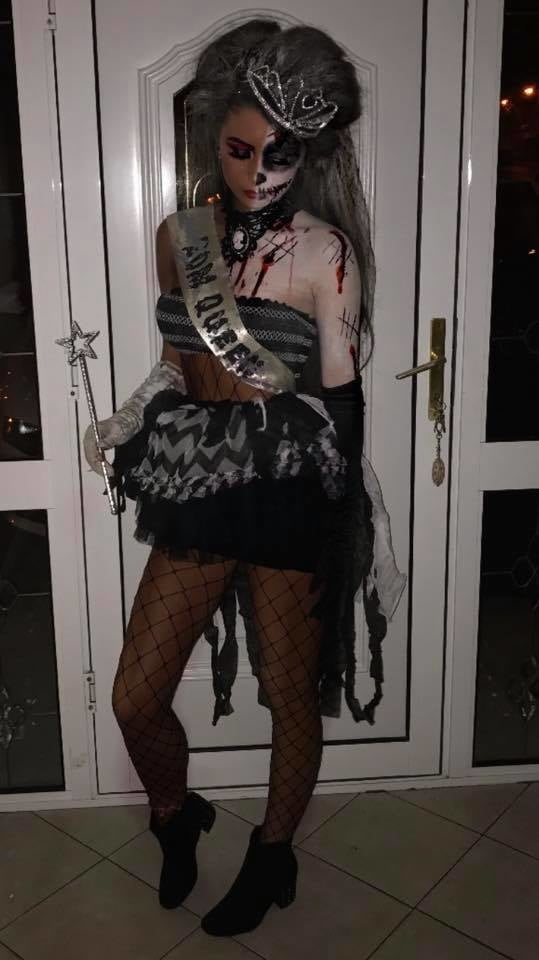 Putas en traje de fantasía 298
 #105138557