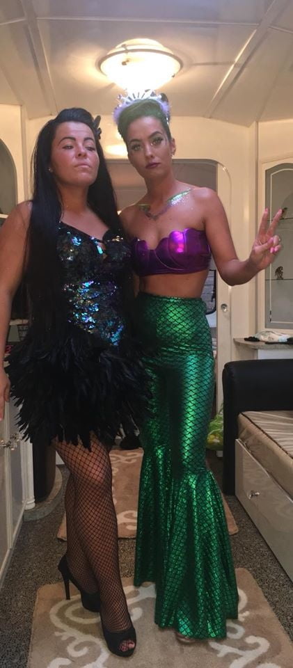 Putas en traje de fantasía 298
 #105138592