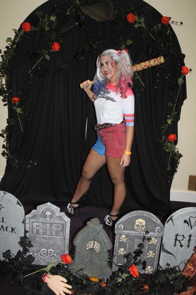 Putas en traje de fantasía 298
 #105138594