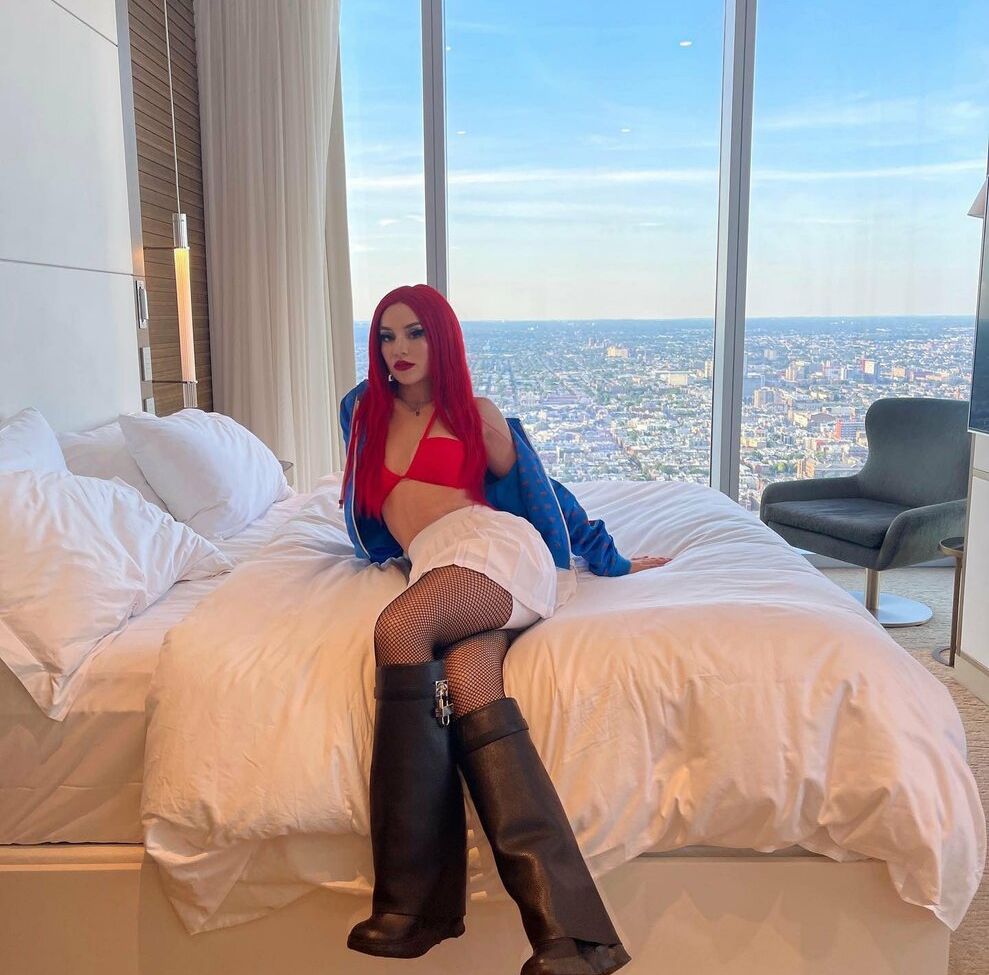 Ava Max desnuda #109752933