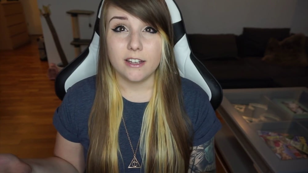 new wank material fr MissRage twitch cumface throatslut #105108609