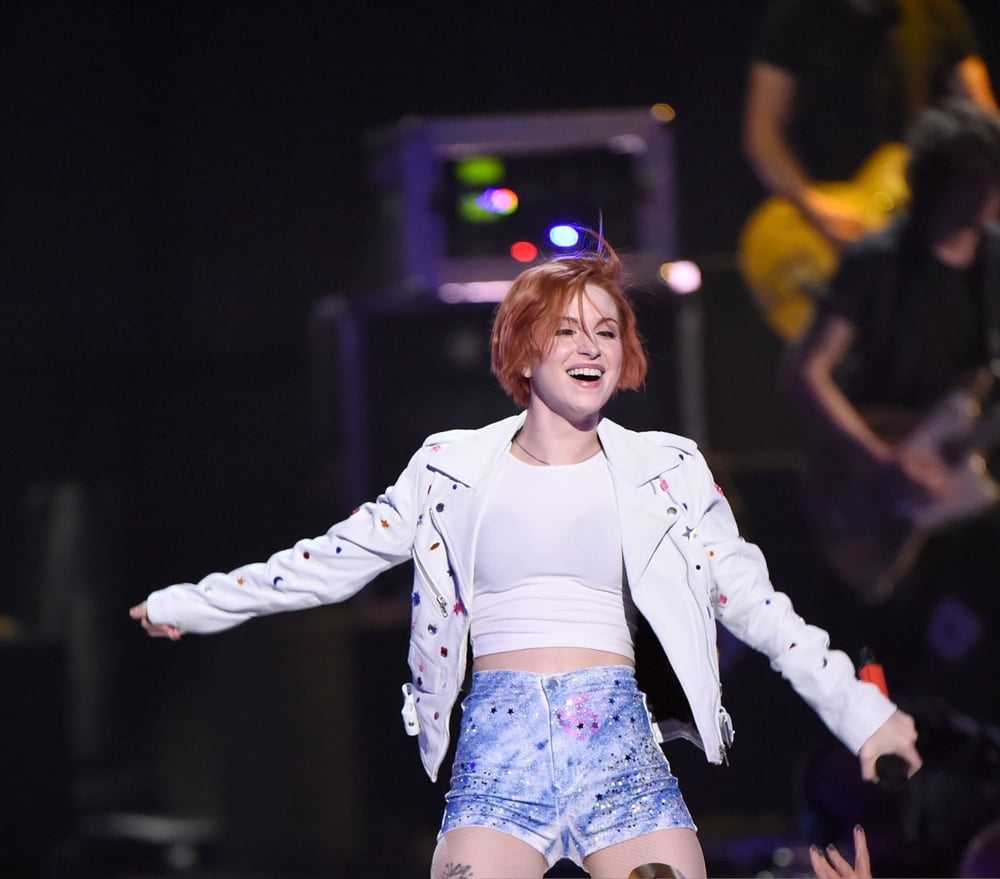 Hayley williams appena implorato per esso volume 5
 #97061090