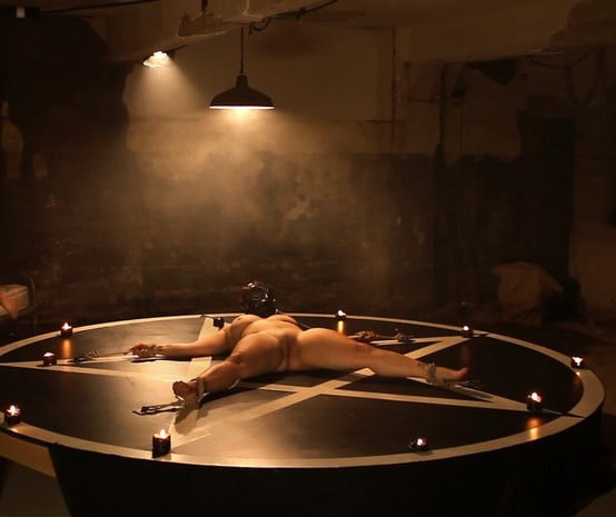 アウスゲスプレイト、ゲフェッセルト、ナクト 01
 #91020664