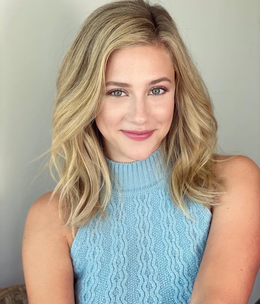 Lili reinhart
 #81320749