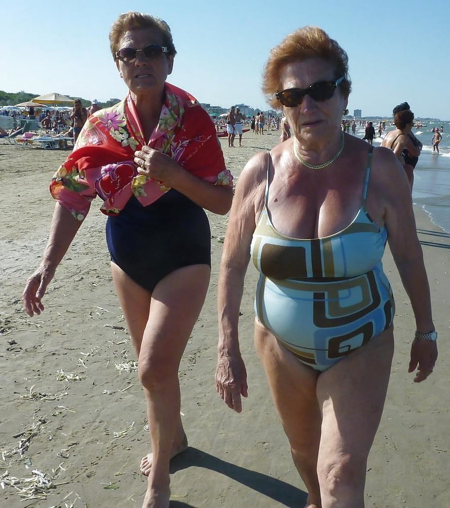 Trajes de baño de una pieza 12
 #93271814