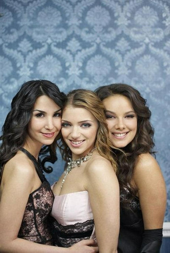 Sila sahin, janina uhse & anne menden in dessous
 #94002979