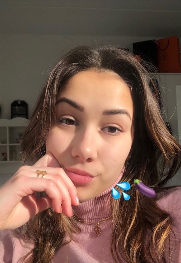RoxyMazurel #92389917