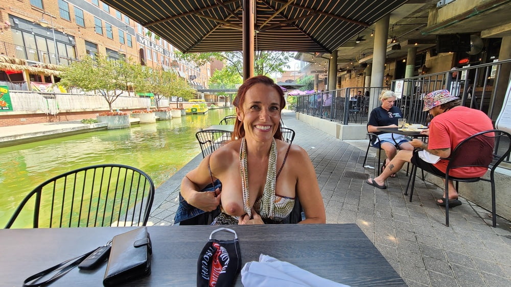 Wer ist sie, wie ist ihr Name
 #100979092