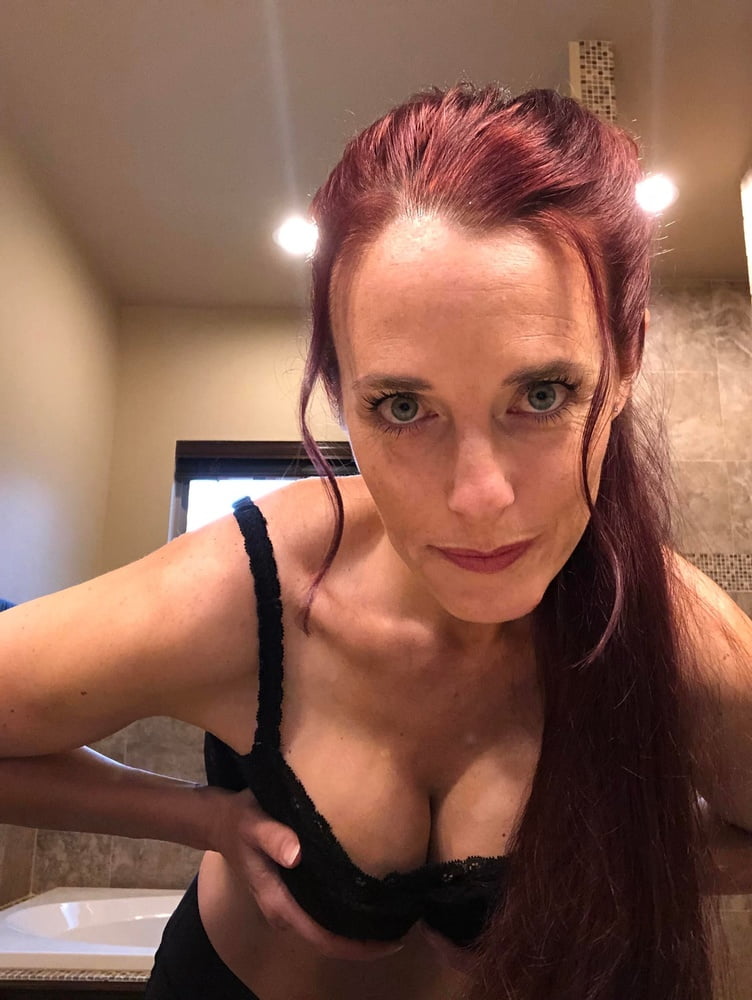 Wer ist sie, wie ist ihr Name
 #100979479