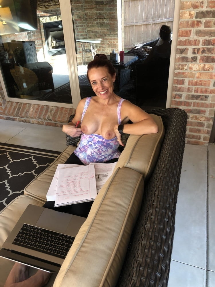 Wer ist sie, wie ist ihr Name
 #100979738