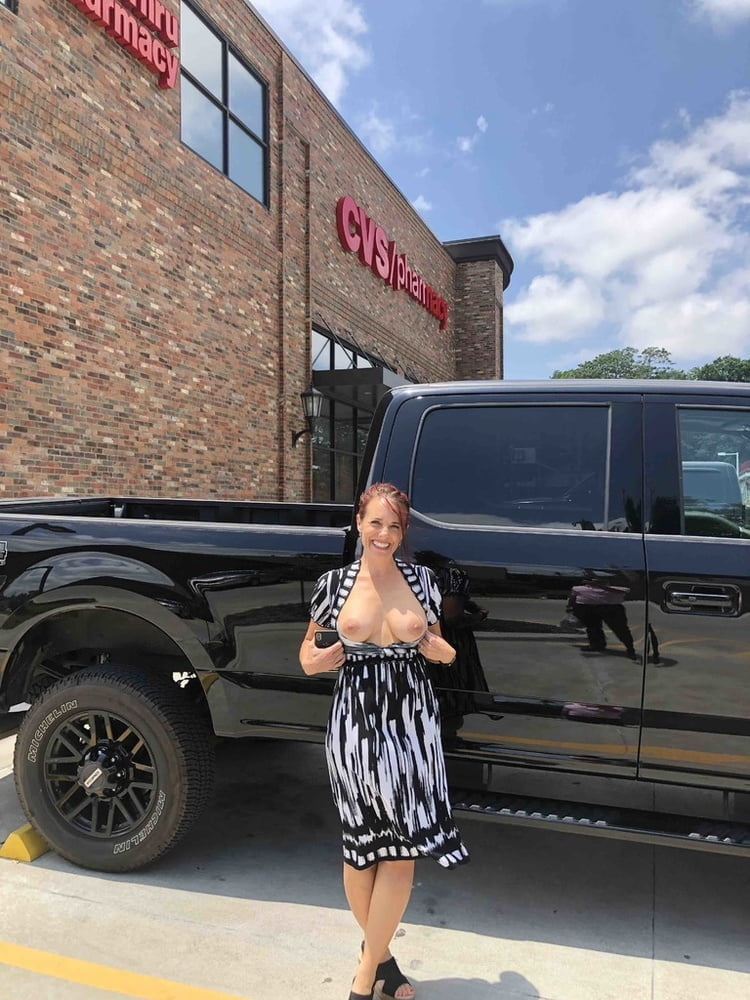 Wer ist sie, wie ist ihr Name
 #100979828