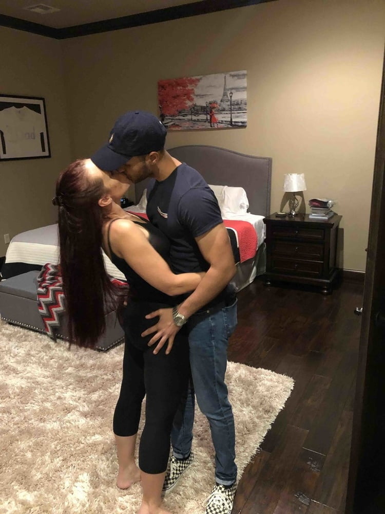 Wer ist sie, wie ist ihr Name
 #100979905