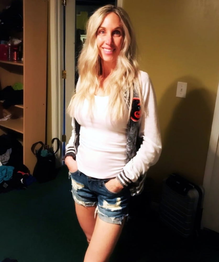 Jennifer ist in der Notwendigkeit Ihrer repost
 #102325983