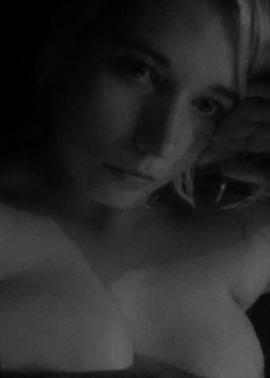 Webslut from canada
 #100682346