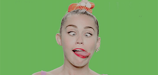 Miley Cyrus
 #90404989