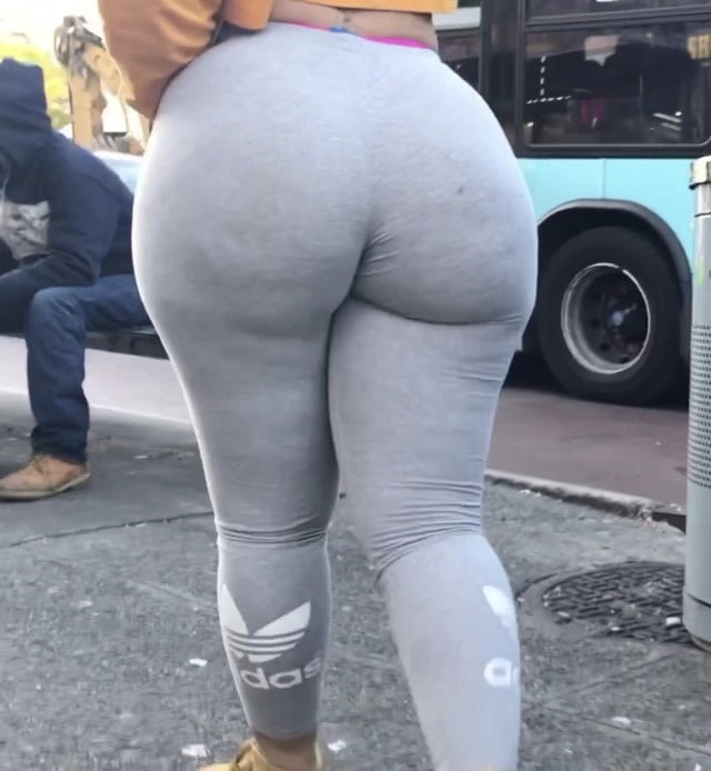 Juicy light skin booty
 #100257938