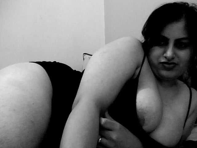 Schöne kurvige Frau extrem heiße Nacktfotos
 #79884478